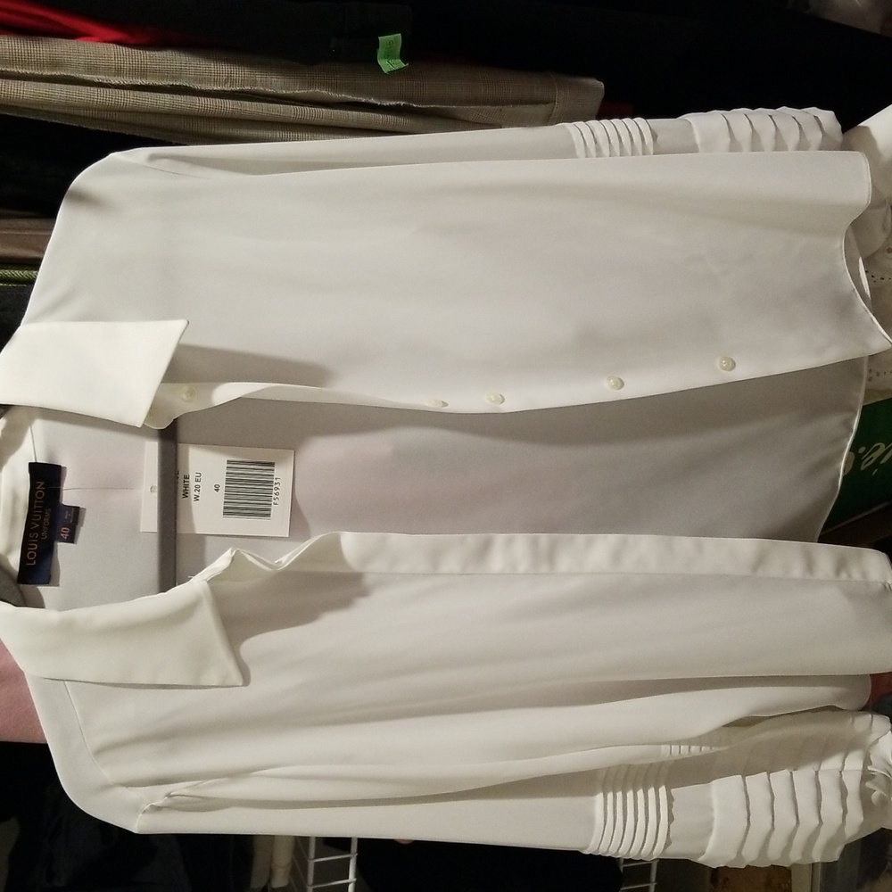 🦄 LOUIS VUITTON NEW W/TAGS  AUTHENTIC UNIFORM WHITE BLOUSE TOP SIZE 40🦄